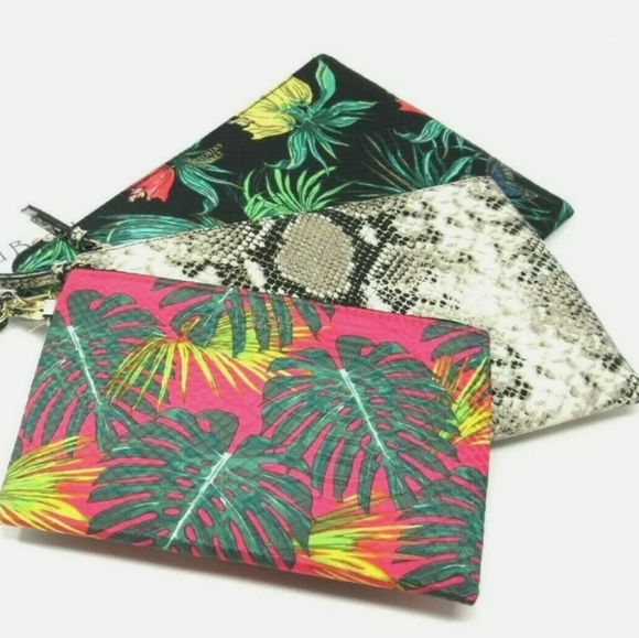 Victoria's Secret Hot Tropic Backstage Pouch Trio - Picture 2 of 4